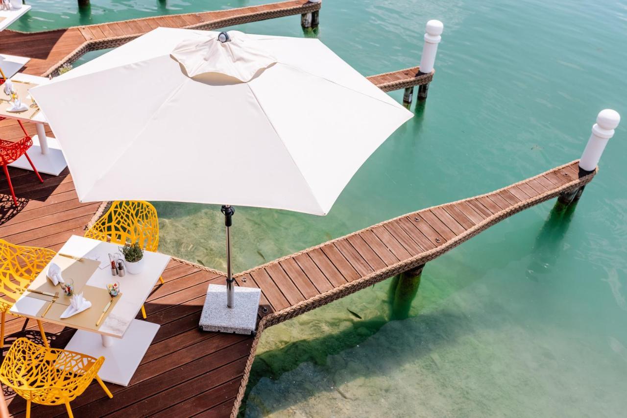 Hotel Schloss Seefels Portschach am Worthersee Bagian luar foto