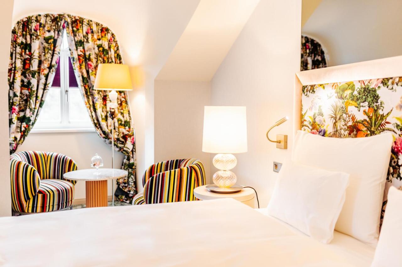 Hotel Schloss Seefels Portschach am Worthersee Bagian luar foto