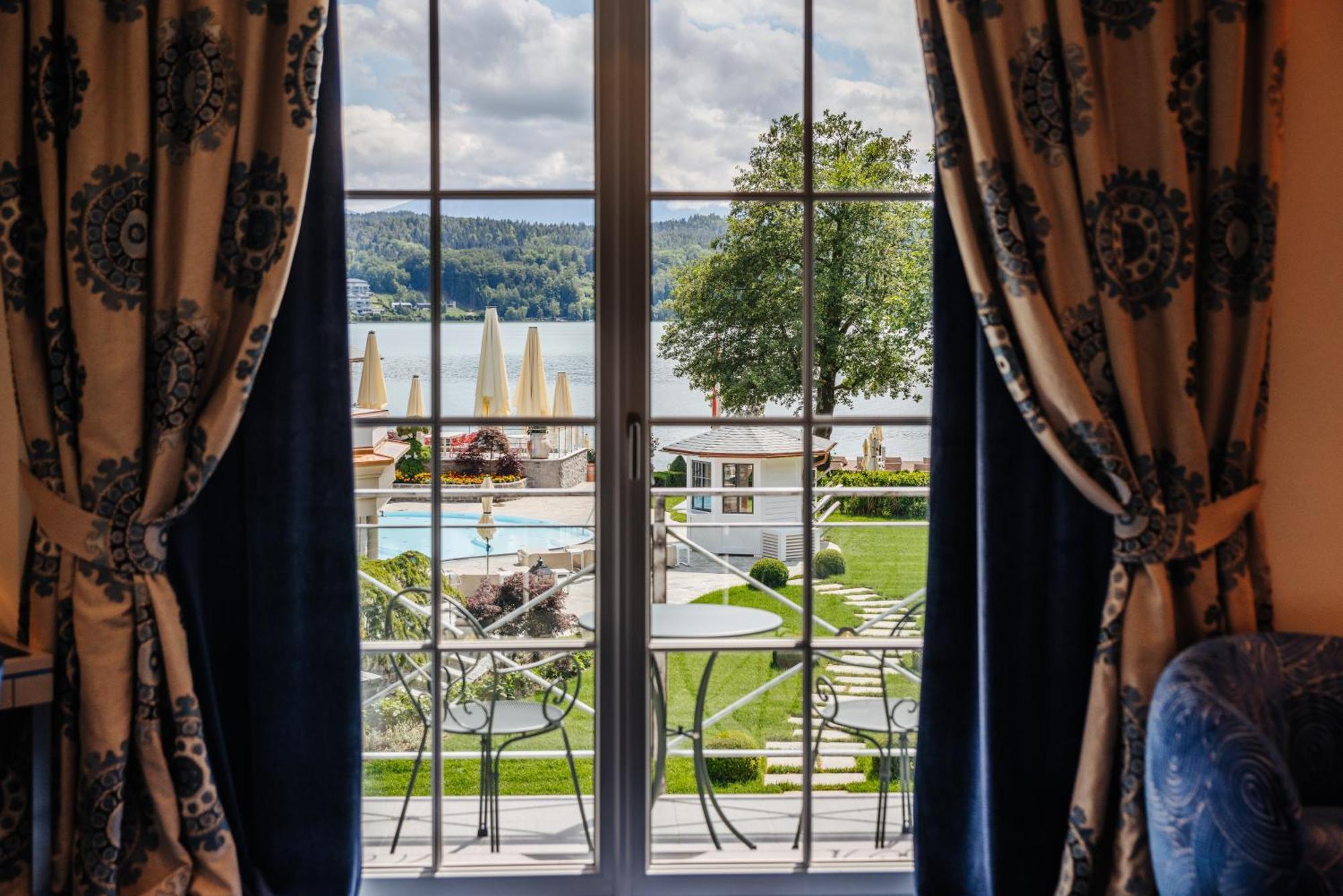 Hotel Schloss Seefels Portschach am Worthersee Bagian luar foto
